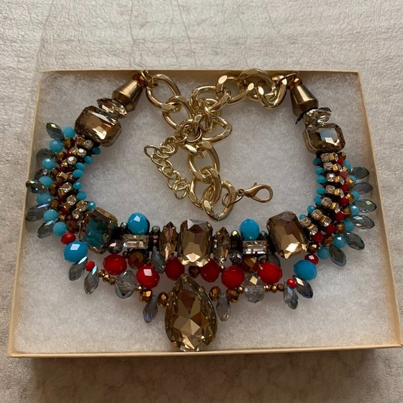 Crystal & Beaded Statement Necklace -Perfect Shape - Picture 10 of 10